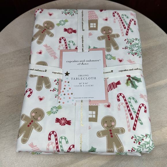 NEW Cupcakes and Cashmere Christmas Gingerbread Tablecloth 60”x84” Oblong - Picture 1 of 8